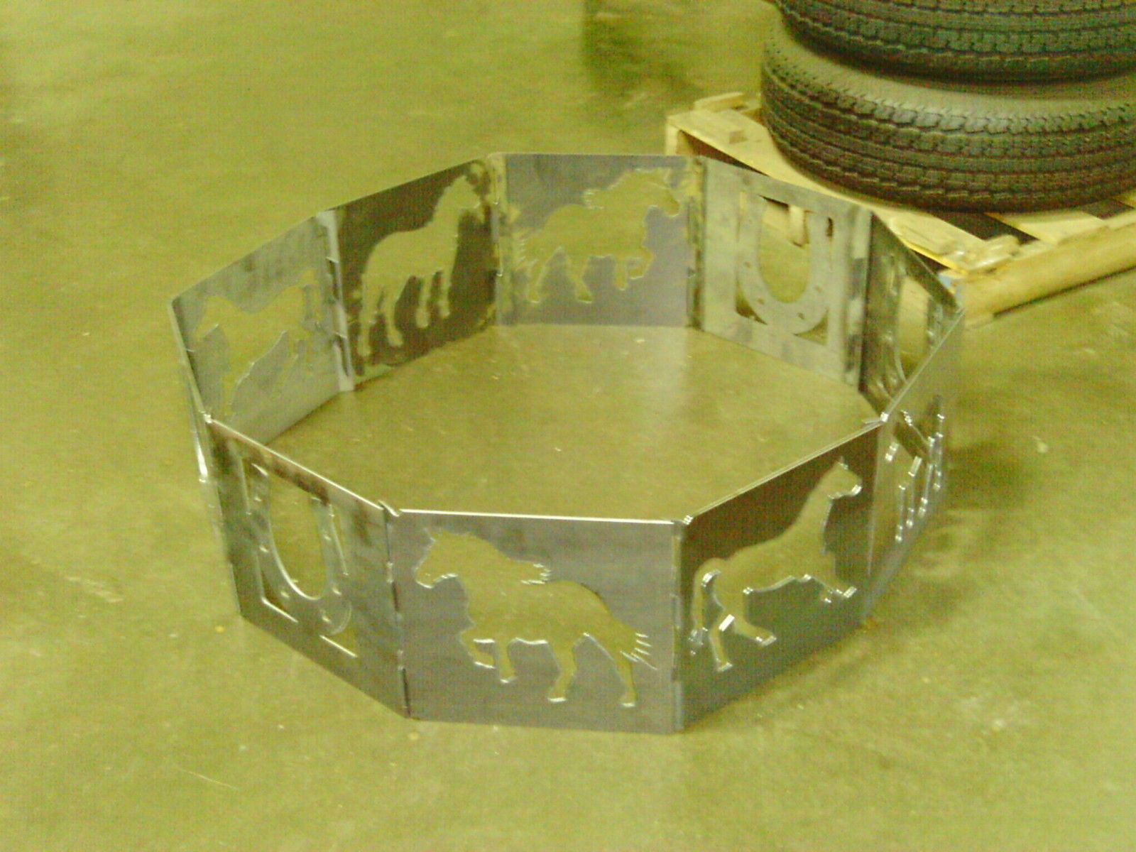 CAMPFIRE FIRE PIT RING (HORSE) OUTDOOR 40